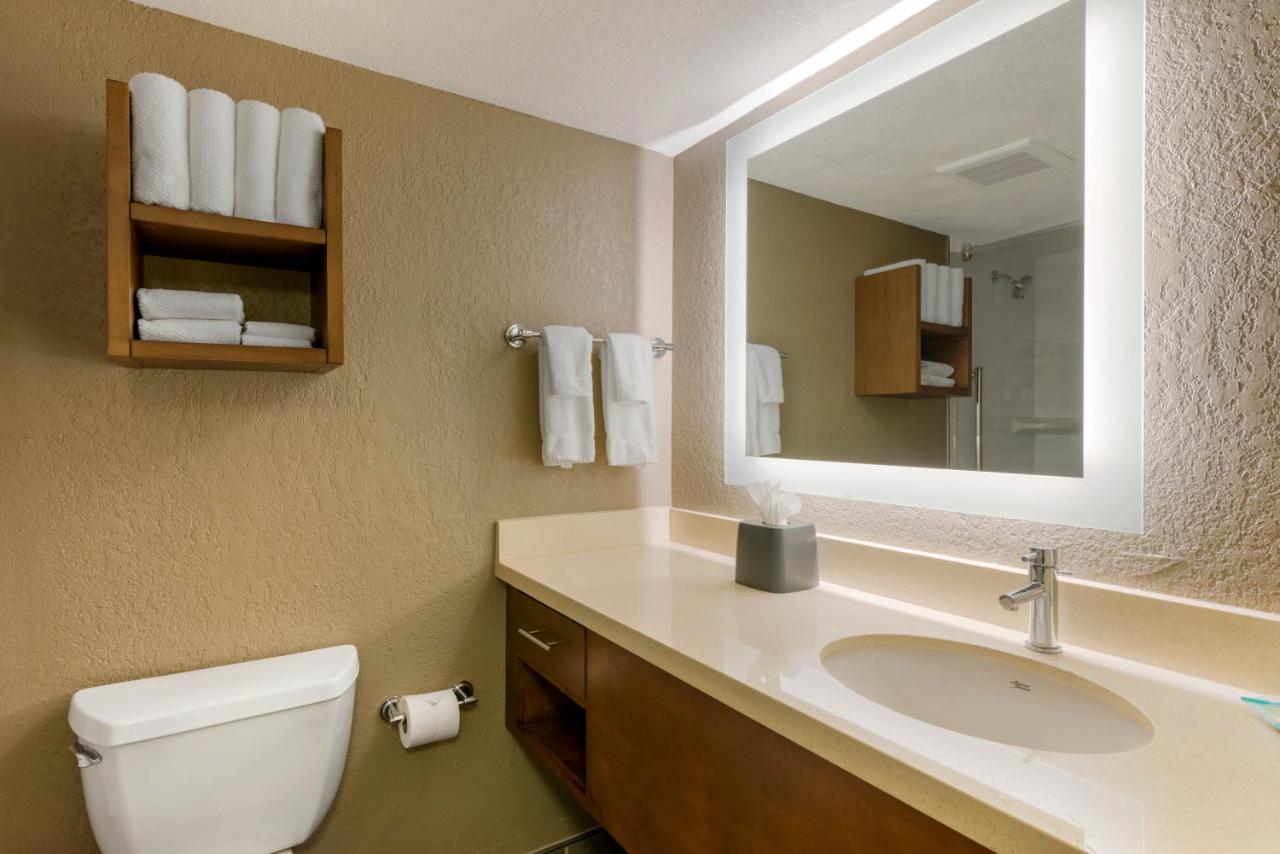 Two-Bedroom Suite with Two Bathrooms and Mobility Accessible Tub - Non-Smoking